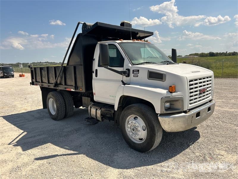 GMC C8500 Pašizgāzējs