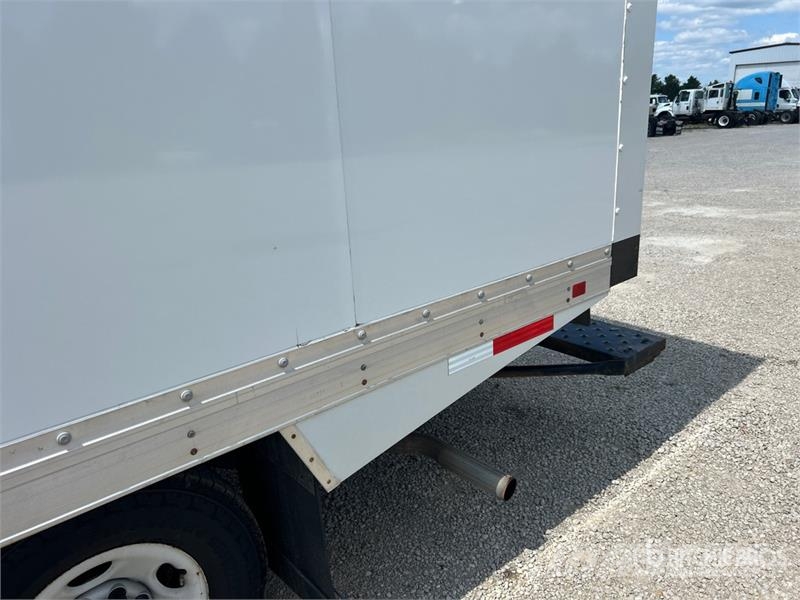 GMC Express G3500 4x2 Refrigerated Truck Isotermos y frigoríficos
