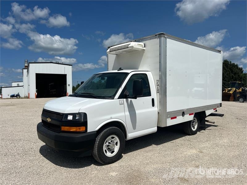 GMC Express G3500 4x2 Refrigerated Truck Isotermos y frigoríficos