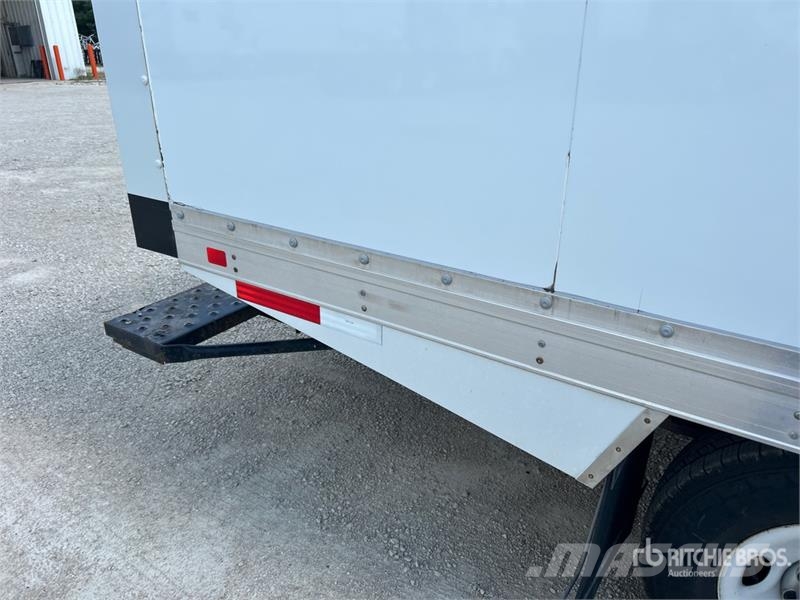 GMC Express G3500 4x2 Refrigerated Truck Isotermos y frigoríficos