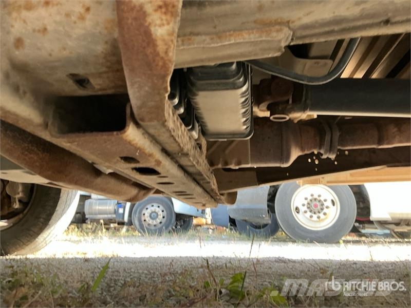GMC Savana 3500 4x2 Van Truck (Inoperable) Sanduk kamioni