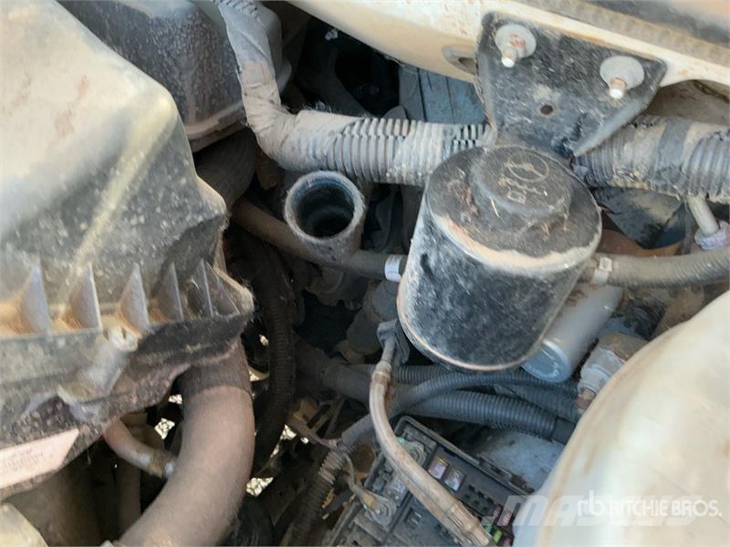 GMC Savana 3500 4x2 Van Truck (Inoperable) Sanduk kamioni
