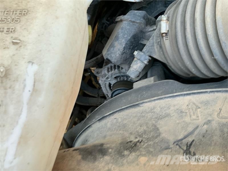 GMC Savana 3500 4x2 Van Truck (Inoperable) Sanduk kamioni