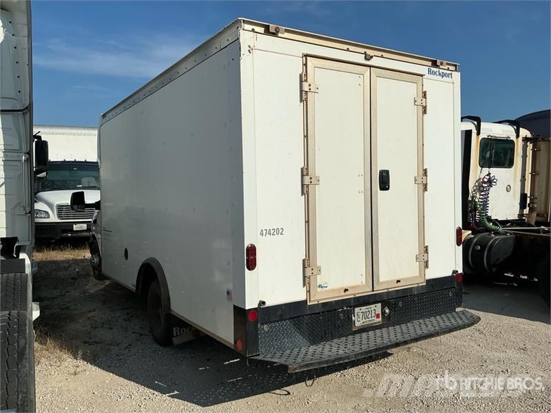GMC Savana 3500 4x2 Van Truck (Inoperable) Sanduk kamioni