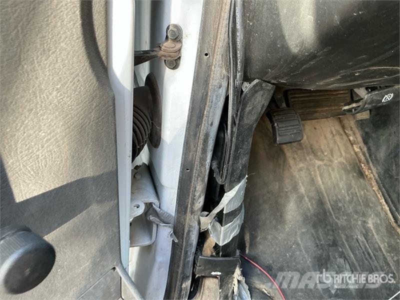GMC Savana 3500 4x2 Van Truck (Inoperable) Camiones caja cerrada