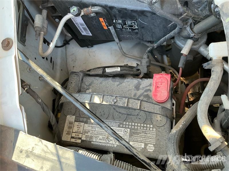 GMC Savana 3500 4x2 Van Truck (Inoperable) Sanduk kamioni