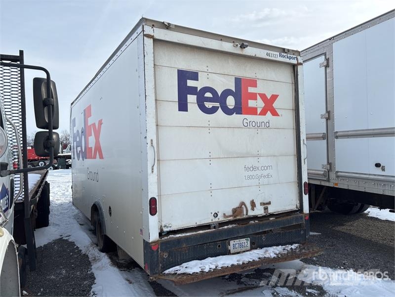 GMC Savana 4500 4x2 Van Truck (Inoperable) Sanduk kamioni