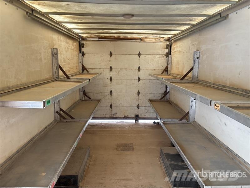 GMC Savana 4500 4x2 Van Truck (Inoperable) Sanduk kamioni
