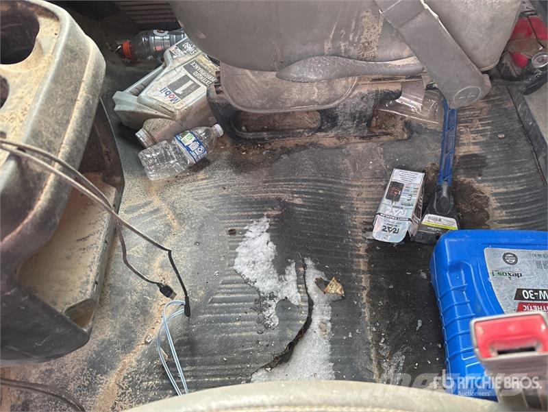 GMC Savana 4500 4x2 Van Truck (Inoperable) Sanduk kamioni