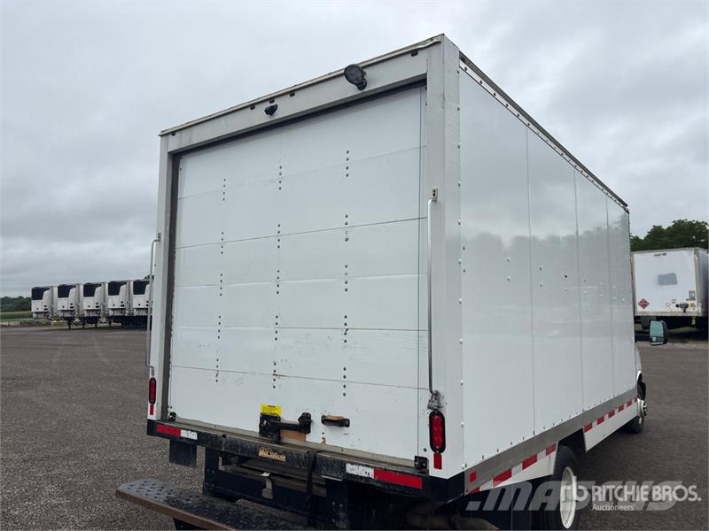 GMC Savana G3500 4x2 Refrigerated Truck Isotermos y frigoríficos