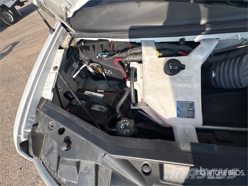 GMC Savana G3500 4x2 Refrigerated Truck Isotermos y frigoríficos