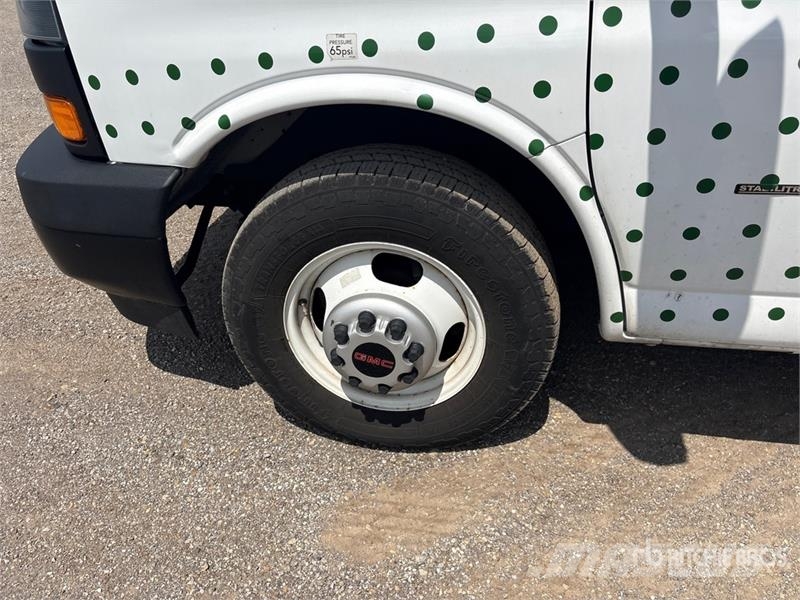 GMC Savana G3500 4x2 Refrigerated Truck Isotermos y frigoríficos