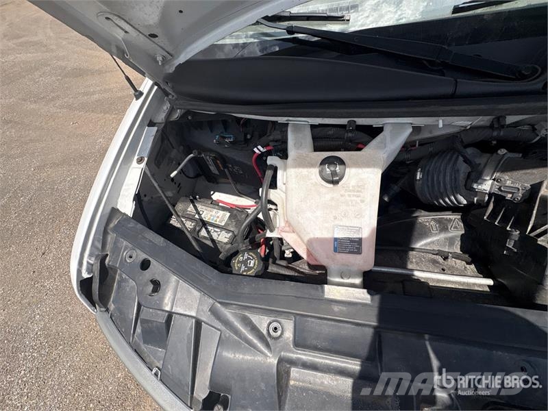 GMC Savana G3500 4x2 Refrigerated Truck Isotermos y frigoríficos