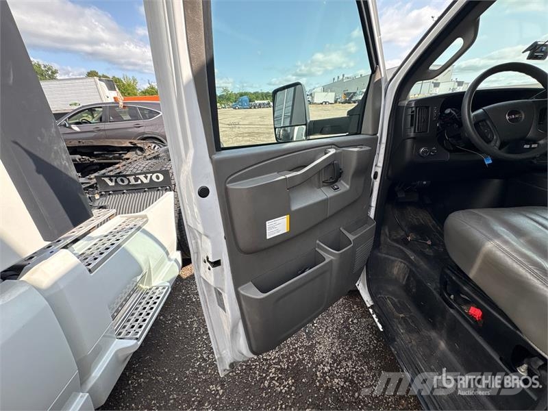 GMC Savana G3500 4x2 Refrigerated Truck Isotermos y frigoríficos