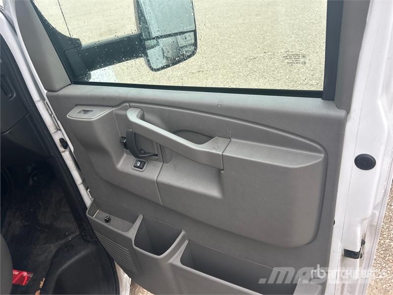 GMC Savana G3500 4x2 Refrigerated Truck Isotermos y frigoríficos
