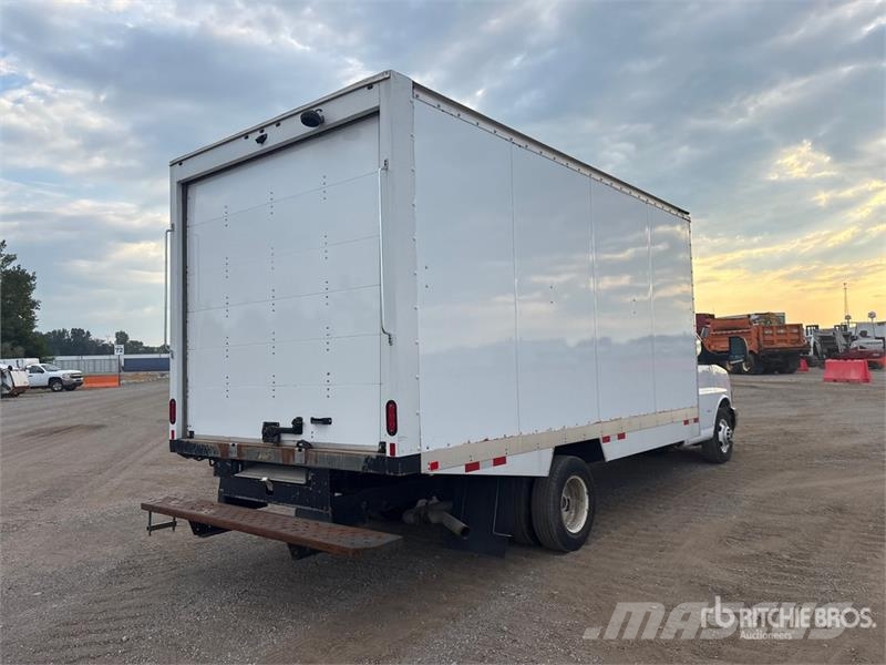 GMC Savana G3500 4x2 Refrigerated Truck Isotermos y frigoríficos