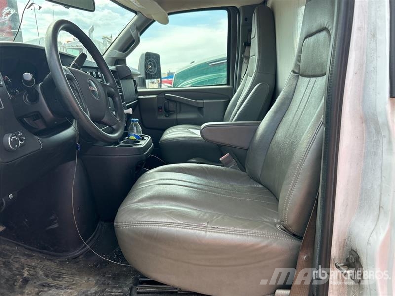 GMC Savana G3500 4x2 Refrigerated Truck Camion a temperatura controllata