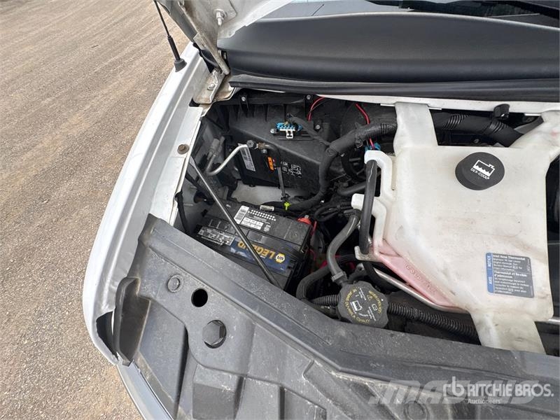 GMC Savana G3500 4x2 Refrigerated Truck Isotermos y frigoríficos