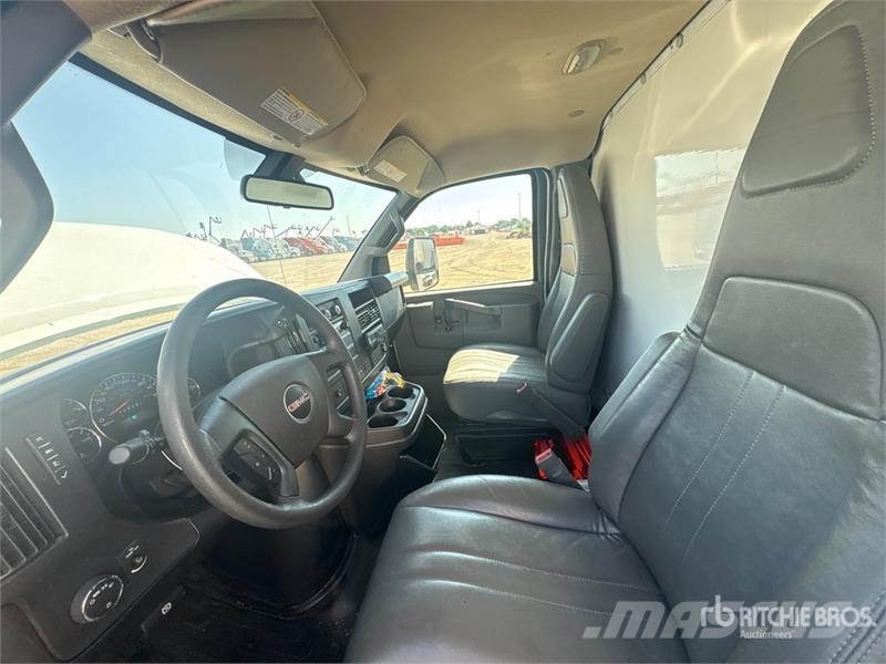 GMC Savana G3500 4x2 Refrigerated Truck Isotermos y frigoríficos