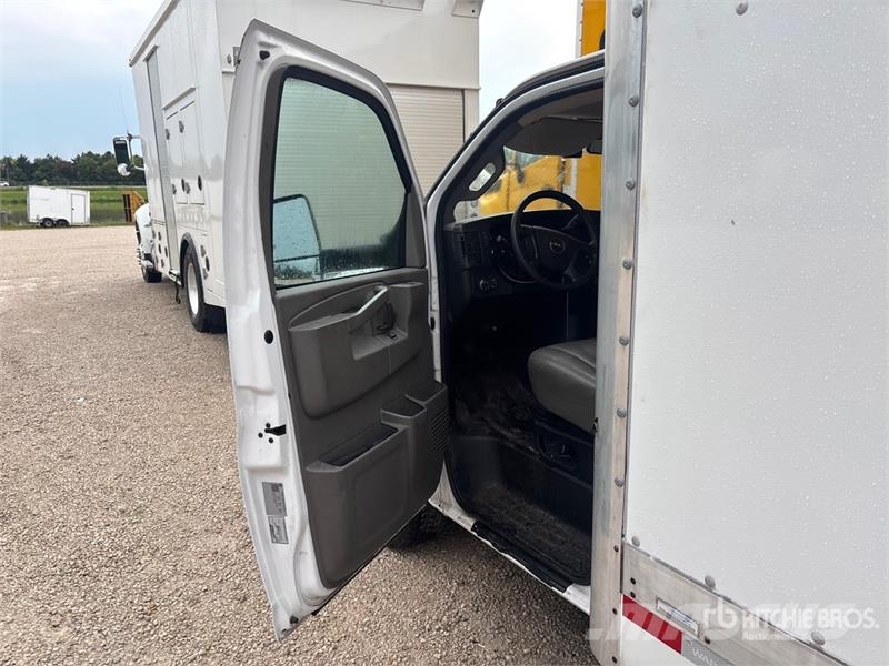 GMC Savana G3500 4x2 Refrigerated Truck Isotermos y frigoríficos