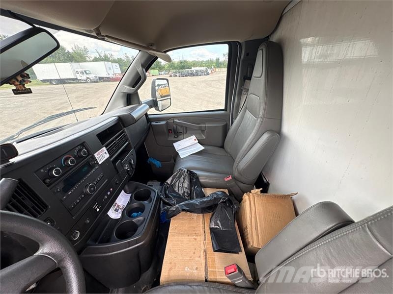GMC Savana G3500 4x2 Refrigerated Truck Isotermos y frigoríficos