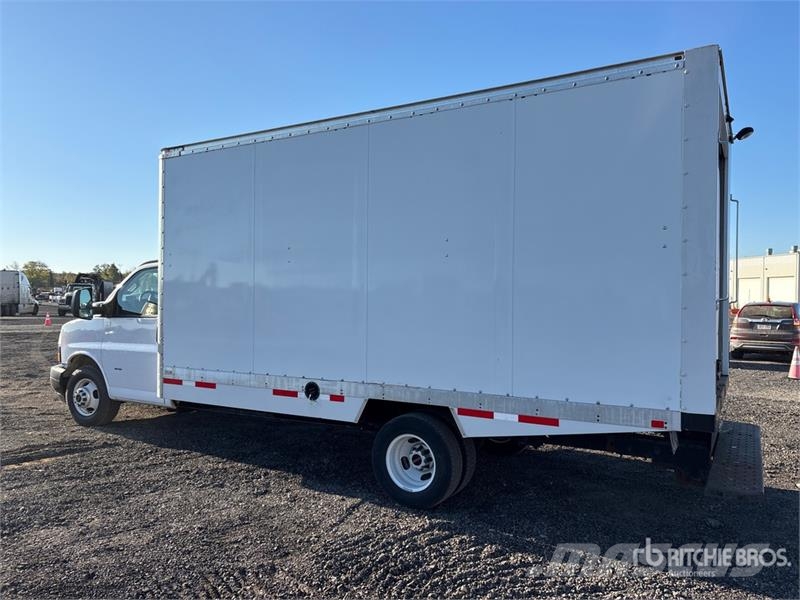 GMC Savana G3500 4x2 Refrigerated Truck Chladiarenské nákladné vozidlá
