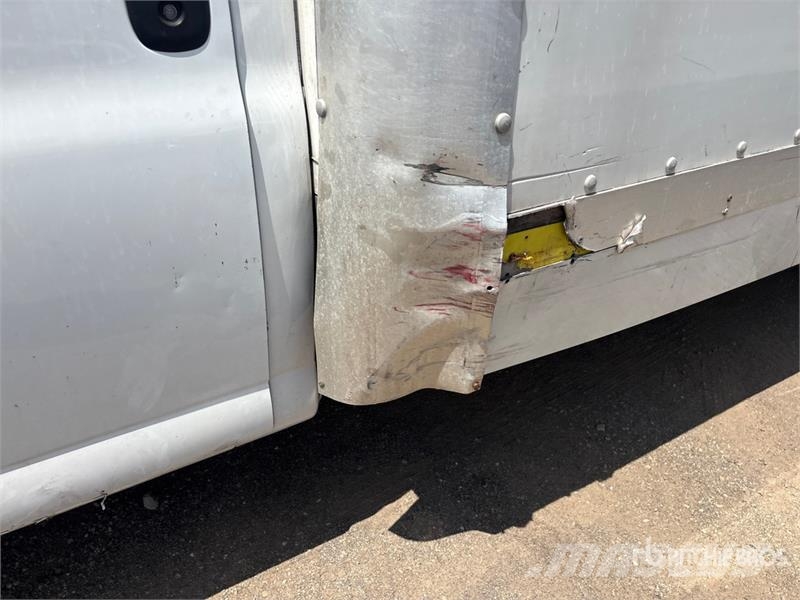GMC Savana G3500 4x2 Refrigerated Truck Isotermos y frigoríficos
