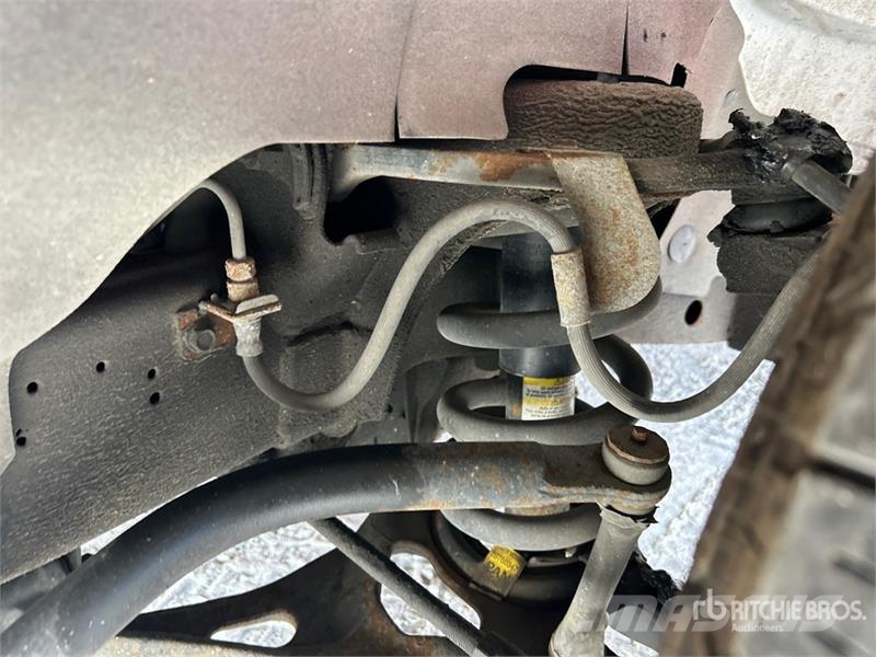GMC Savana G3500 4x2 Refrigerated Truck Camion a temperatura controllata