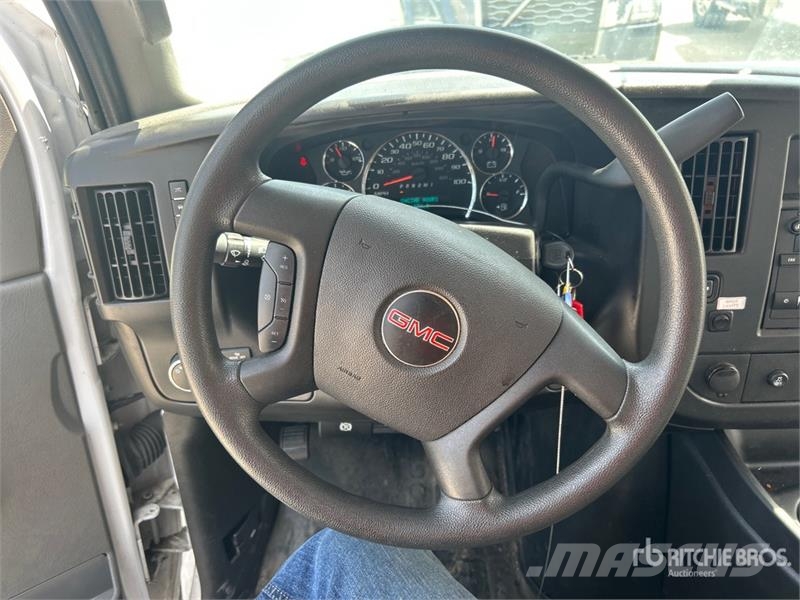 GMC Savana G3500 4x2 Refrigerated Truck Isotermos y frigoríficos