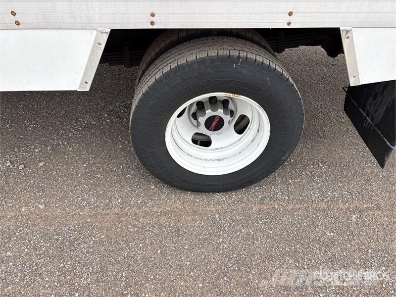 GMC Savana G3500 4x2 Refrigerated Truck Isotermos y frigoríficos