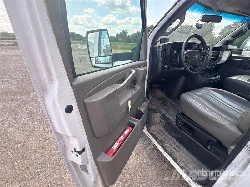 GMC Savana G3500 4x2 Refrigerated Truck Isotermos y frigoríficos