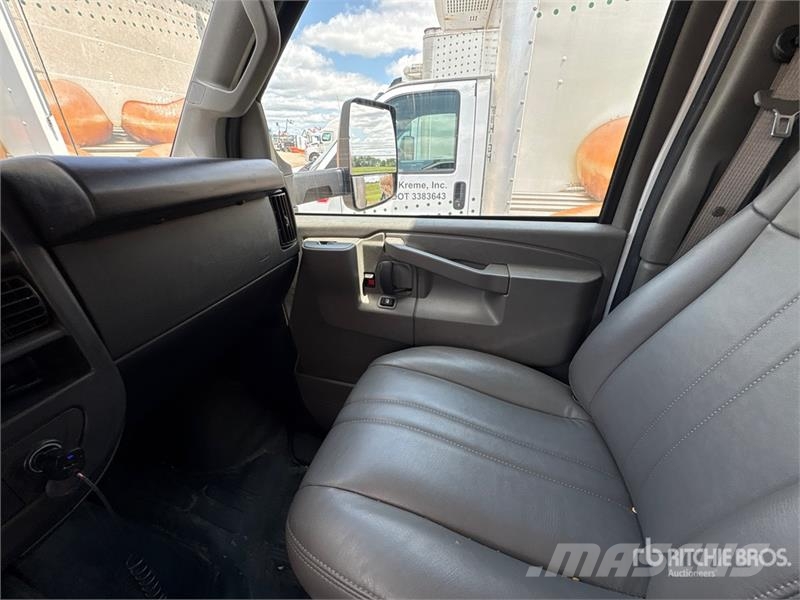 GMC Savana G3500 4x2 Refrigerated Truck Isotermos y frigoríficos