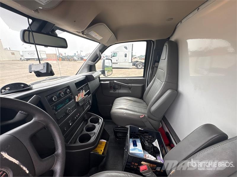 GMC Savana G3500 4x2 Refrigerated Truck Isotermos y frigoríficos