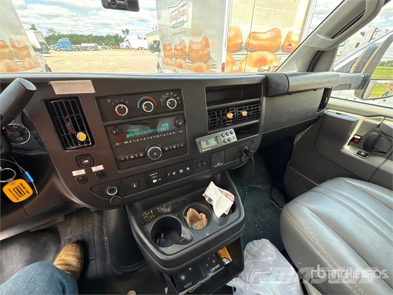 GMC Savana G3500 4x2 Refrigerated Truck Isotermos y frigoríficos