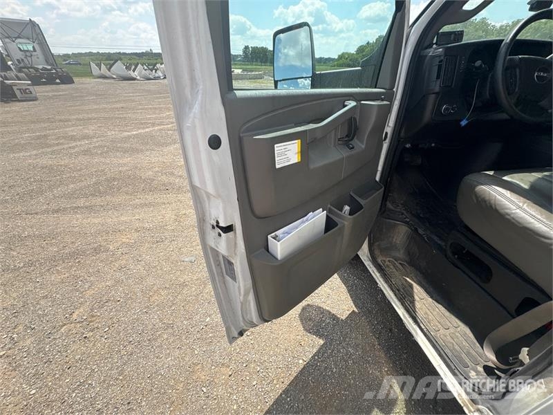 GMC Savana G3500 4x2 Refrigerated Truck Isotermos y frigoríficos
