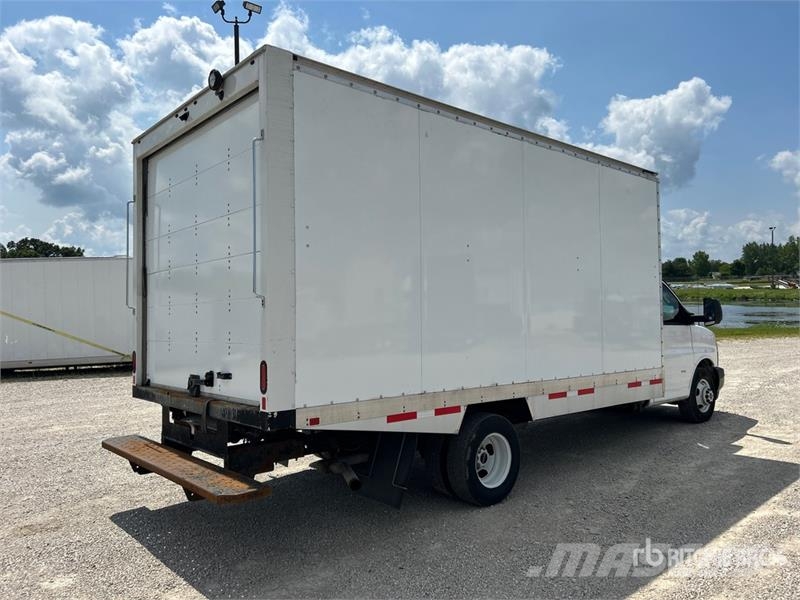 GMC Savana G3500 4x2 Refrigerated Truck Camion cu control de temperatura
