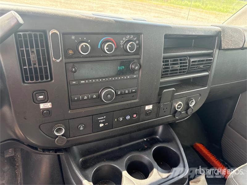GMC Savana G3500 4x2 Refrigerated Truck Isotermos y frigoríficos