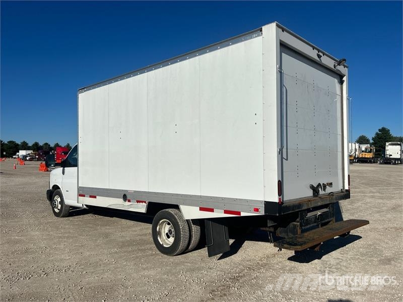 GMC Savana G3500 4x2 Refrigerated Truck Isotermos y frigoríficos