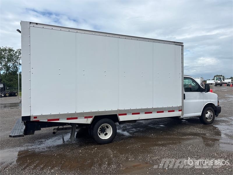 GMC Savana G3500 4x2 Refrigerated Truck Isotermos y frigoríficos