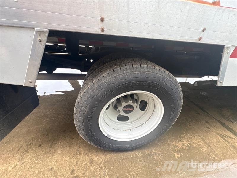 GMC Savana G3500 4x2 Refrigerated Truck Isotermos y frigoríficos