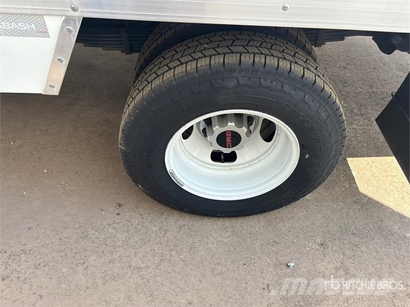 GMC Savana G3500 4x2 Refrigerated Truck Isotermos y frigoríficos