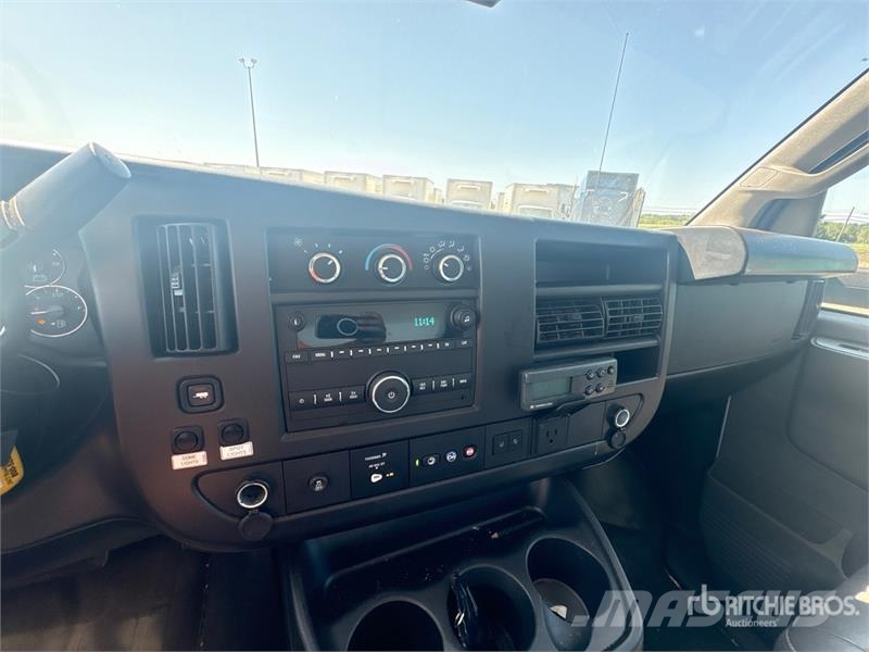 GMC Savana G3500 4x2 Refrigerated Truck Isotermos y frigoríficos