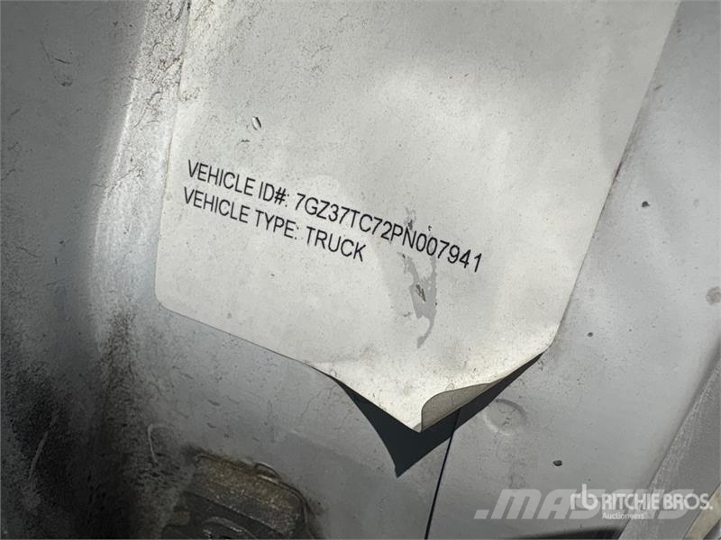 GMC Savana G3500 4x2 Refrigerated Truck Isotermos y frigoríficos