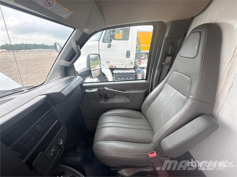 GMC Savana G3500 4x2 Refrigerated Truck Isotermos y frigoríficos