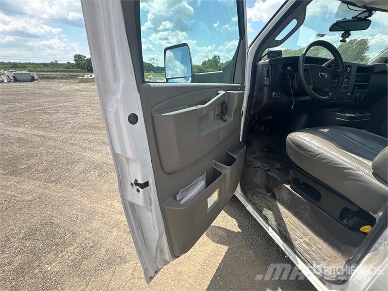 GMC Savana G3500 4x2 Refrigerated Truck Isotermos y frigoríficos