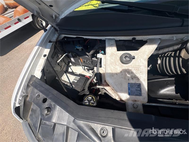 GMC Savana G3500 4x2 Refrigerated Truck Isotermos y frigoríficos