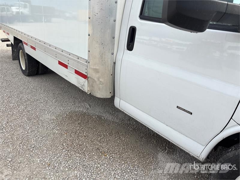 GMC Savana G3500 4x2 Refrigerated Truck Kylmä-/Lämpökori kuorma-autot