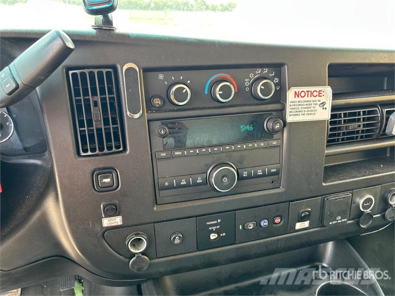 GMC Savana G3500 4x2 Refrigerated Truck Isotermos y frigoríficos