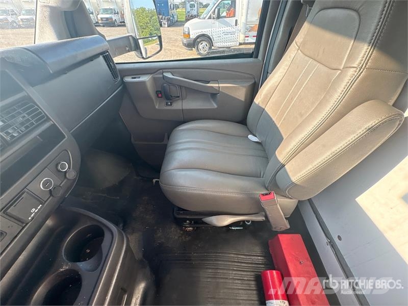 GMC Savana G3500 4x2 Refrigerated Truck Isotermos y frigoríficos
