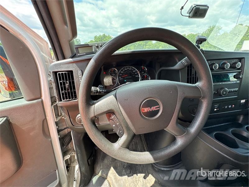 GMC Savana G3500 4x2 Refrigerated Truck Isotermos y frigoríficos